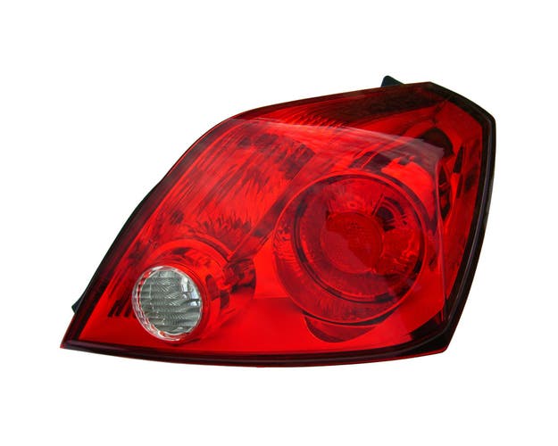 Eagle Eyes DS659-B000R | Nissan Altima Right Tail Light Assembly