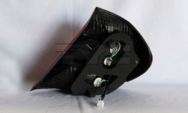 TYC Tail Light Assembly for a Toyota Camry | 11-5604-00-1